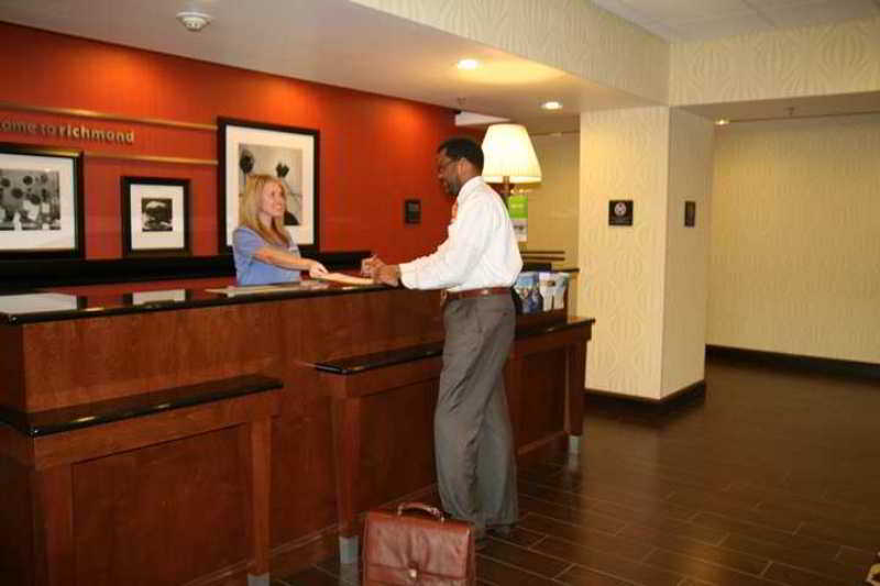 סנדסטון Hampton Inn Richmond - Airport מראה פנימי תמונה