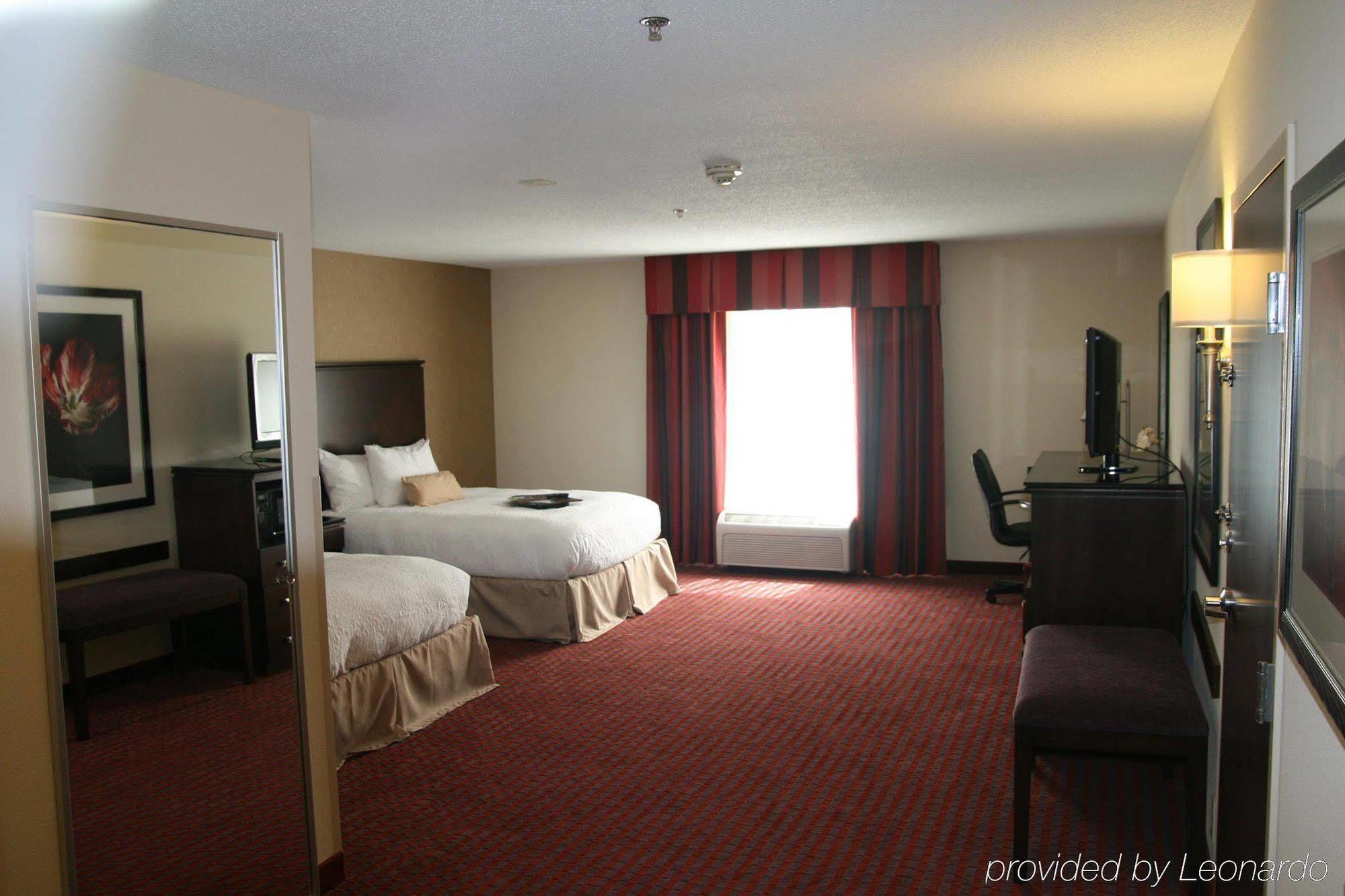 סנדסטון Hampton Inn Richmond - Airport חדר תמונה